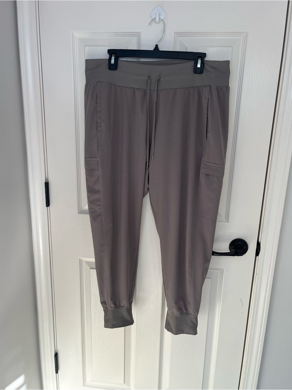 Women’s Taupe Drawstring Cargo Joggers